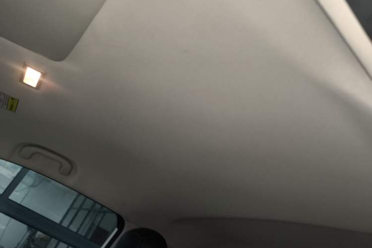 Used Roewe Clever 2021 302 km New Four-Seater Super-Efficient Version Headliner