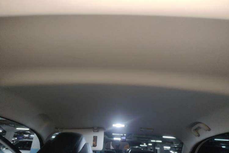 Used Roewe Clever 2021 302 km New Four-Seater Super-Efficient Version Headliner