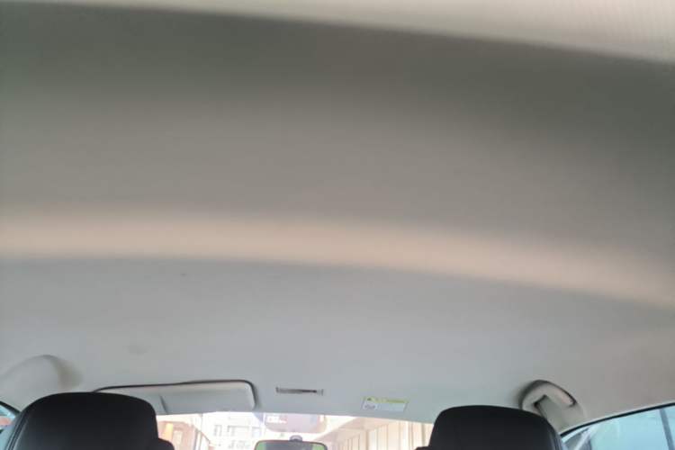 Used Roewe Clever 2021 302 km New Four-Seater Super-Efficient Version Headliner