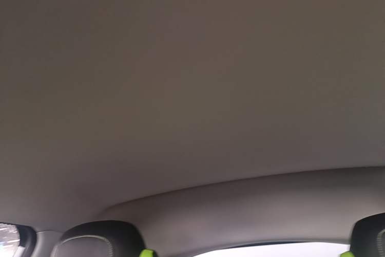 Used Roewe Clever 2021 302 km New Four-Seater Super-Efficient Version Headliner