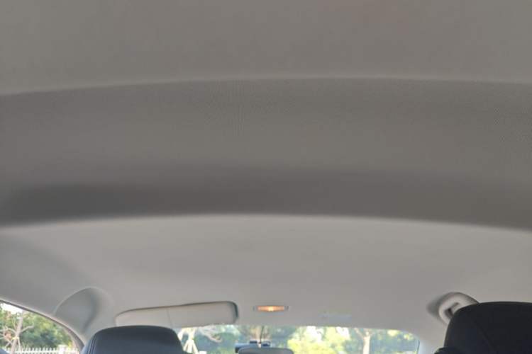 Used Roewe Clever 2021 302 km New Four-Seater Super-Efficient Version Headliner