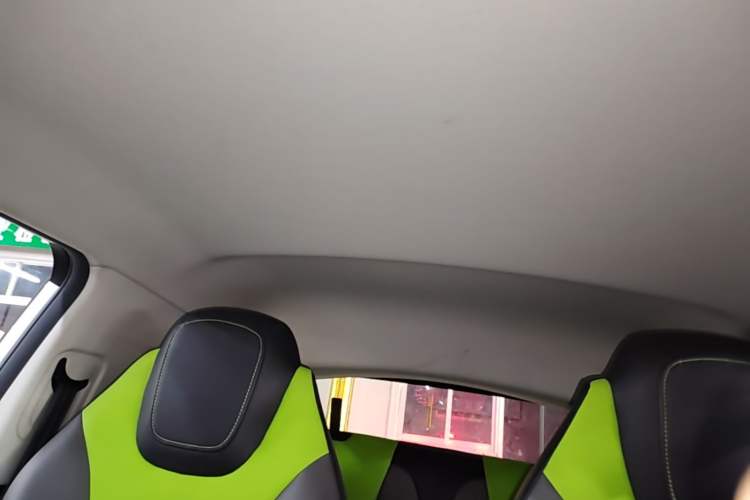 Used Roewe Clever 2021 302 km New Four-Seater Super-Efficient Version Headliner