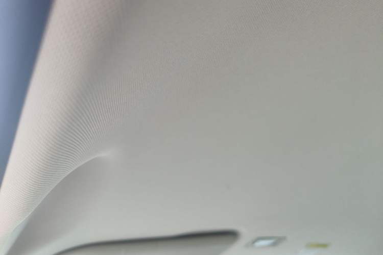 Used Roewe Clever 2021 302 km New Four-Seater Super-Efficient Version Headliner