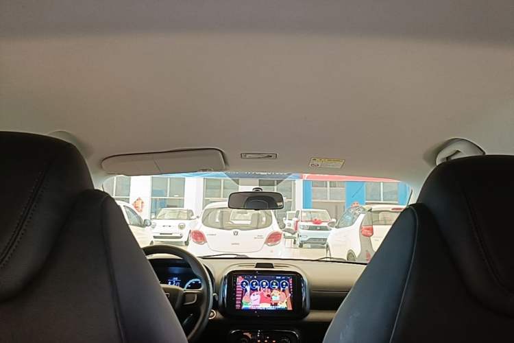 Used Roewe Clever 2021 302 km New Four-Seater Super-Efficient Version Headliner