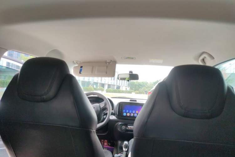Used Roewe Clever 2021 302 km New Four-Seater Super-Efficient Version Headliner