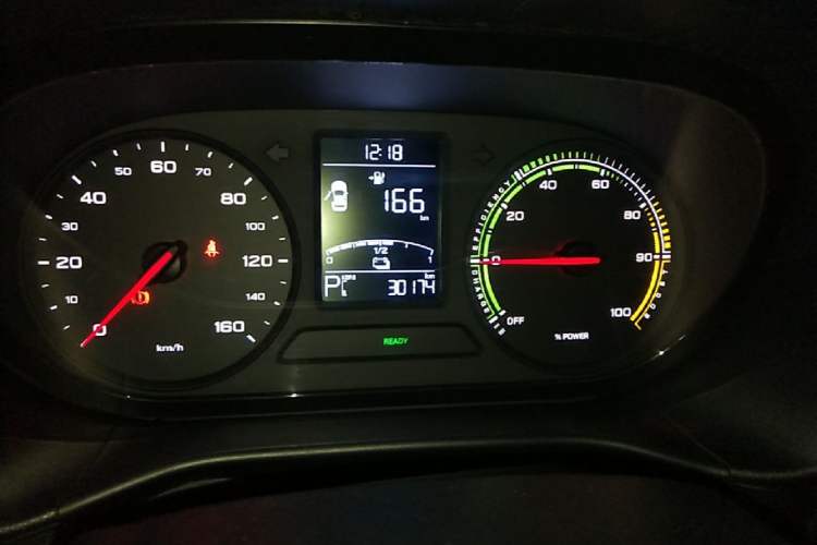 Used Roewe Clever 2021 302 km New Four-Seater Super-Efficient Version Instrument Cluster