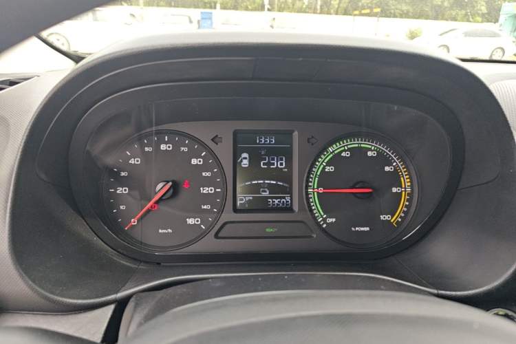 Used Roewe Clever 2021 302 km New Four-Seater Super-Efficient Version Instrument Cluster