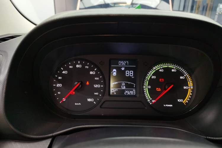 Used Roewe Clever 2021 302 km New Four-Seater Super-Efficient Version Instrument Cluster
