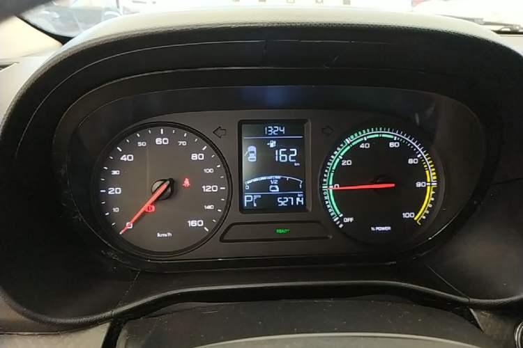 Used Roewe Clever 2021 302 km New Four-Seater Super-Efficient Version Instrument Cluster