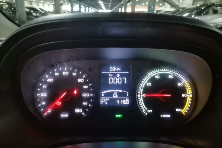 Used Roewe Clever 2021 302 km New Four-Seater Super-Efficient Version Instrument Cluster