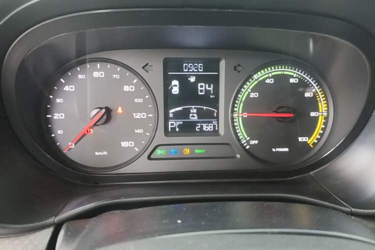 Used Roewe Clever 2021 302 km New Four-Seater Super-Efficient Version Instrument Cluster