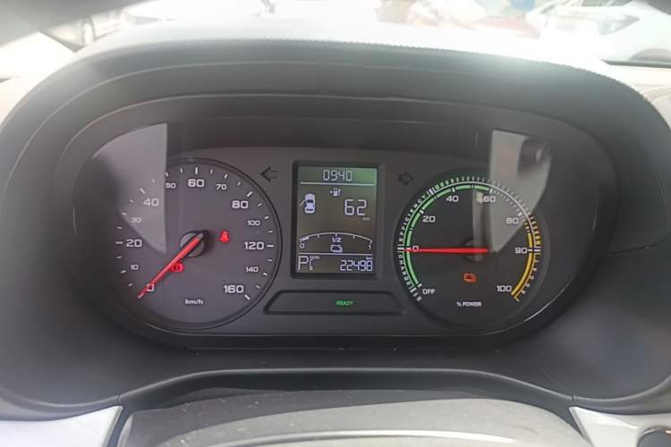 Used Roewe Clever 2021 302 km New Four-Seater Super-Efficient Version Instrument Cluster