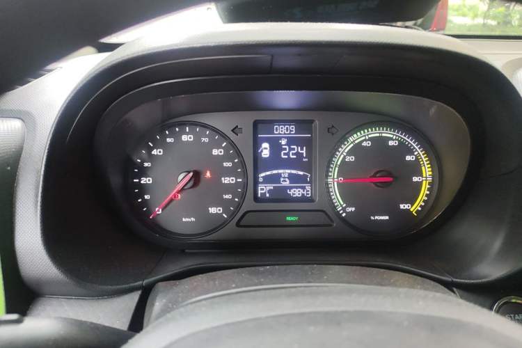 Used Roewe Clever 2021 302 km New Four-Seater Super-Efficient Version Instrument Cluster