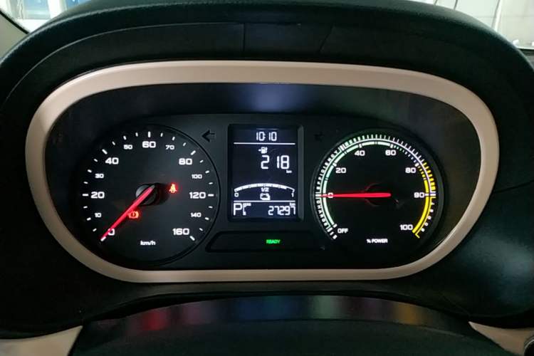 Used Roewe Clever 2021 302 km New Four-Seater Super-Efficient Version Instrument Cluster
