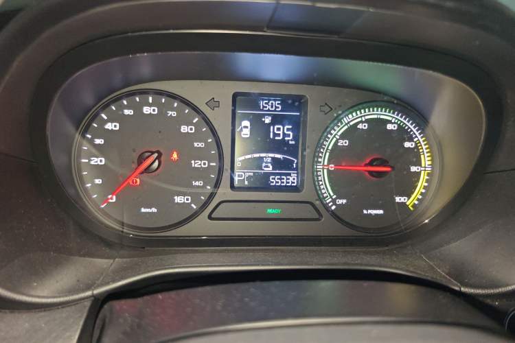 Used Roewe Clever 2021 302 km New Four-Seater Super-Efficient Version Instrument Cluster