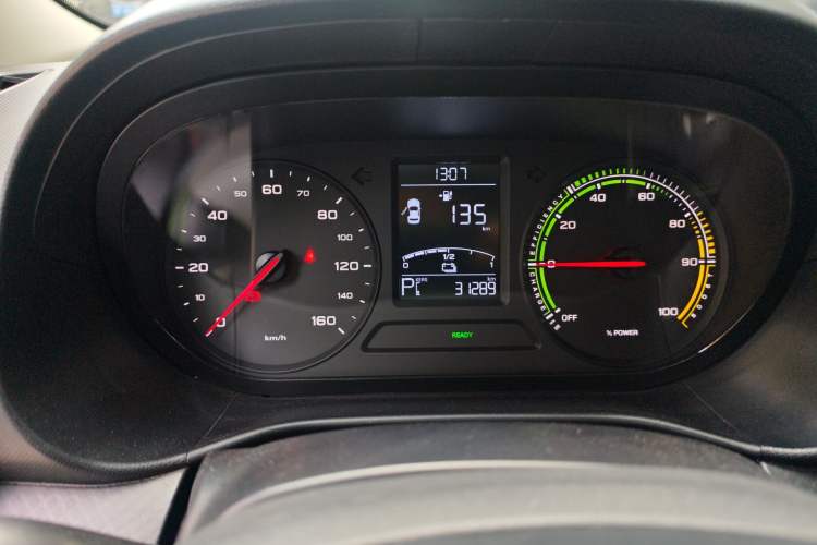 Used Roewe Clever 2021 302 km New Four-Seater Super-Efficient Version Instrument Cluster