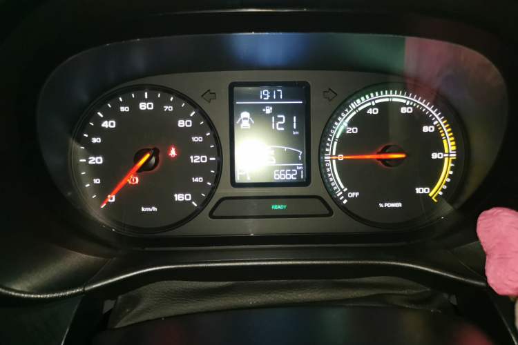 Used Roewe Clever 2021 302 km New Four-Seater Super-Efficient Version Instrument Cluster