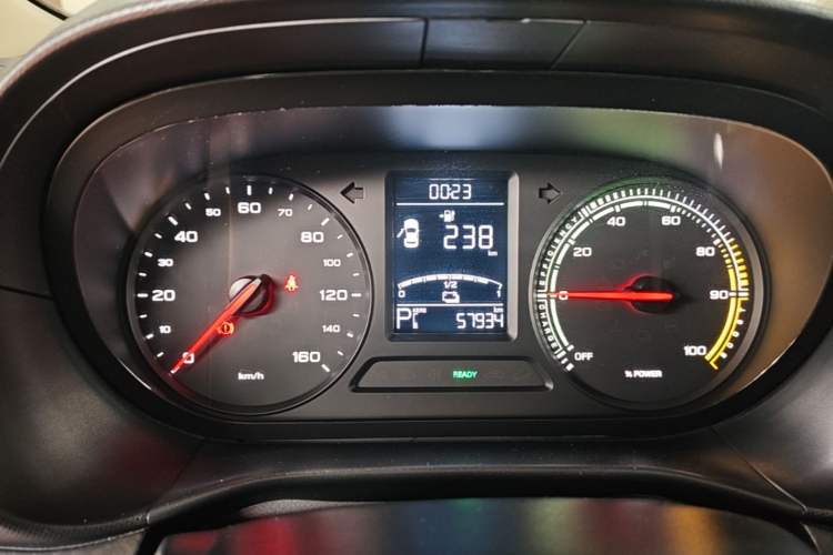 Used Roewe Clever 2021 302 km New Four-Seater Super-Efficient Version Instrument Cluster