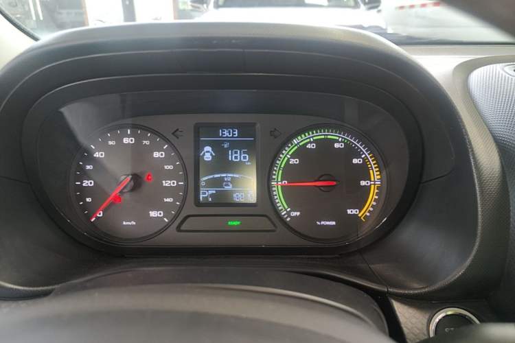 Used Roewe Clever 2021 302 km New Four-Seater Super-Efficient Version Instrument Cluster