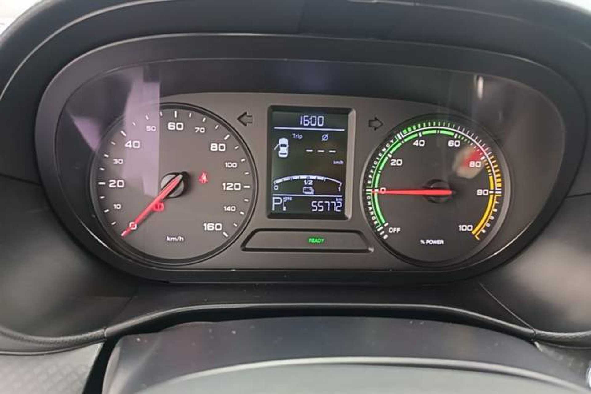 Used Roewe Clever 2021 302 km New Four-Seater Super-Efficient Version Instrument Cluster