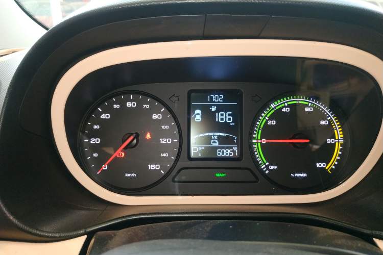 Used Roewe Clever 2021 302 km New Four-Seater Super-Efficient Version Instrument Cluster
