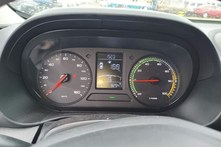 Used Roewe Clever 2021 302 km New Four-Seater Super-Efficient Version Instrument Cluster