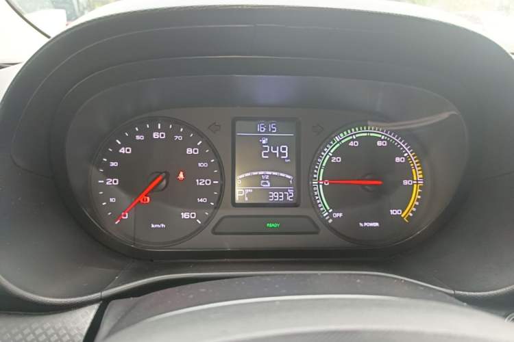 Used Roewe Clever 2021 302 km New Four-Seater Super-Efficient Version Instrument Cluster