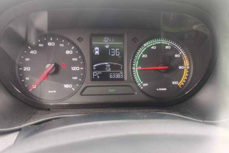 Used Roewe Clever 2021 302 km New Four-Seater Super-Efficient Version Instrument Cluster