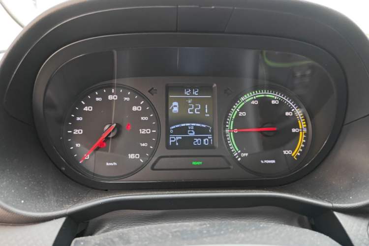 Used Roewe Clever 2021 302 km New Four-Seater Super-Efficient Version Instrument Cluster