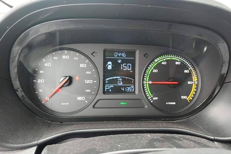 Used Roewe Clever 2021 302 km New Four-Seater Super-Efficient Version Instrument Cluster