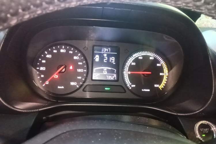 Used Roewe Clever 2021 302 km New Four-Seater Super-Efficient Version Instrument Cluster