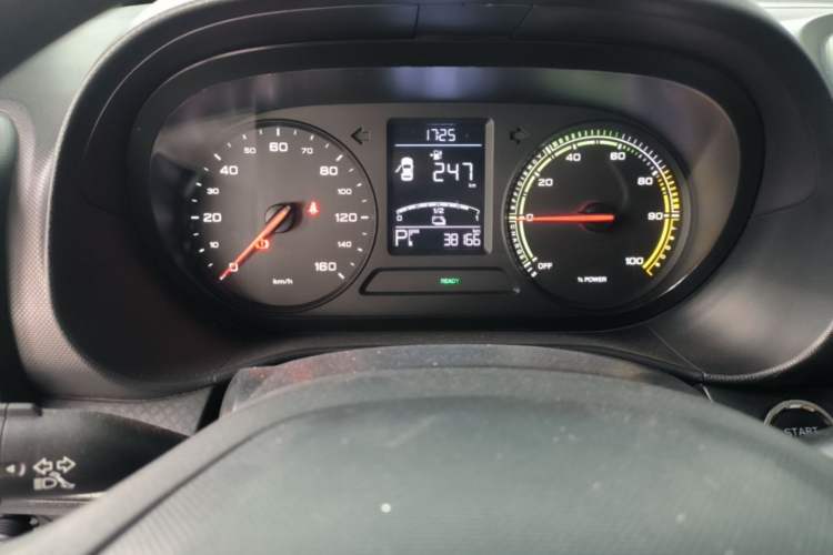 Used Roewe Clever 2021 302 km New Four-Seater Super-Efficient Version Instrument Cluster