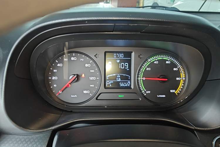 Used Roewe Clever 2021 302 km New Four-Seater Super-Efficient Version Instrument Cluster