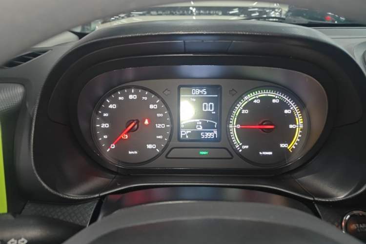 Used Roewe Clever 2021 302 km New Four-Seater Super-Efficient Version Instrument Cluster