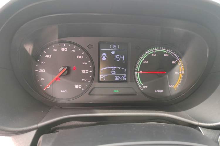 Used Roewe Clever 2021 302 km New Four-Seater Super-Efficient Version Instrument Cluster