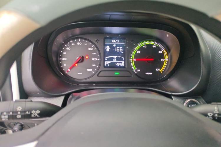 Used Roewe Clever 2021 302 km New Four-Seater Super-Efficient Version Instrument Cluster