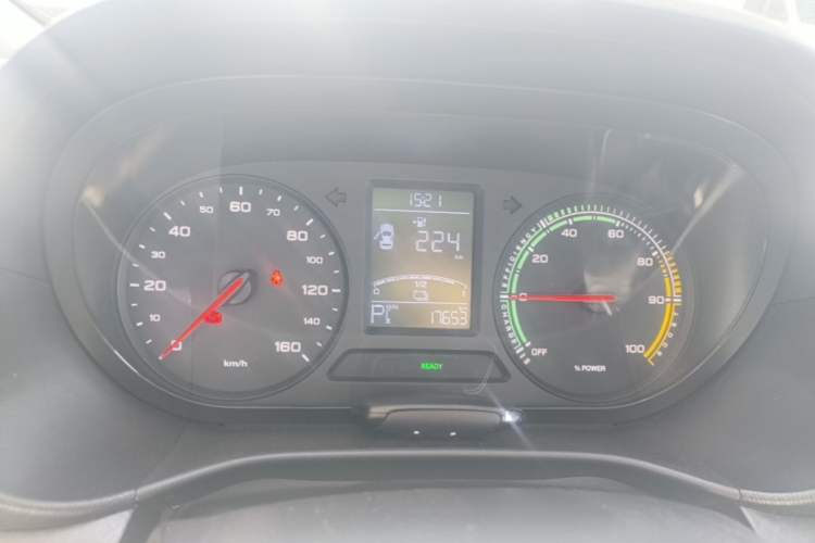 Used Roewe Clever 2021 302 km New Four-Seater Super-Efficient Version Instrument Cluster