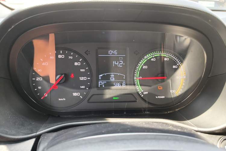 Used Roewe Clever 2021 302 km New Four-Seater Super-Efficient Version Instrument Cluster