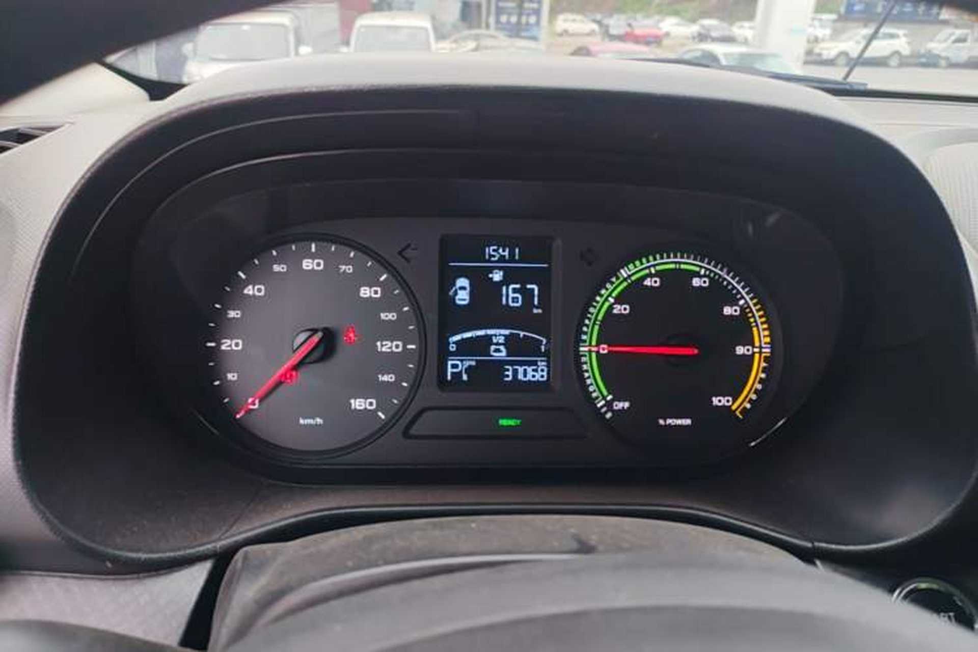 Used Roewe Clever 2021 302 km New Four-Seater Super-Efficient Version Instrument Cluster
