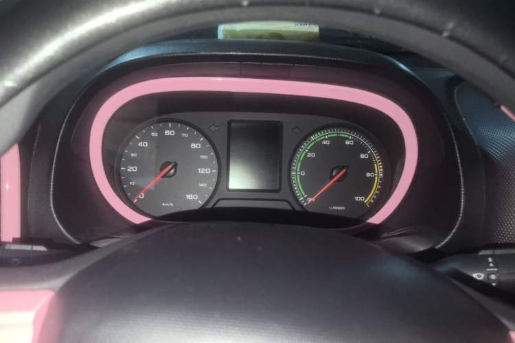 Used Roewe Clever 2021 302 km New Four-Seater Super-Efficient Version Instrument Cluster
