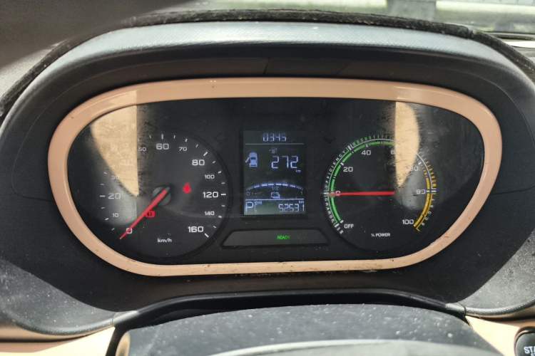 Used Roewe Clever 2021 302 km New Four-Seater Super-Efficient Version Instrument Cluster