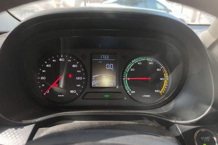 Used Roewe Clever 2021 302 km New Four-Seater Super-Efficient Version Instrument Cluster