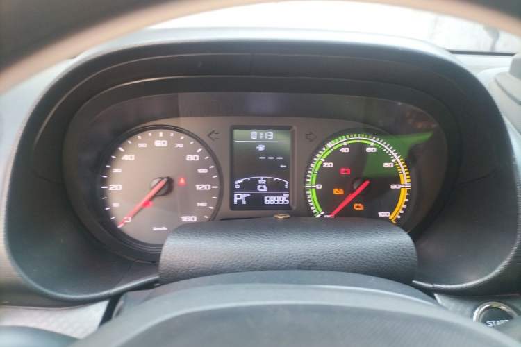 Used Roewe Clever 2021 302 km New Four-Seater Super-Efficient Version Instrument Cluster