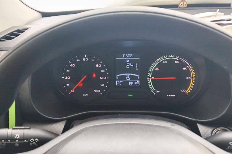 Used Roewe Clever 2021 302 km New Four-Seater Super-Efficient Version Instrument Cluster