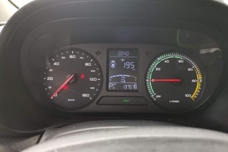 Used Roewe Clever 2021 302 km New Four-Seater Super-Efficient Version Instrument Cluster
