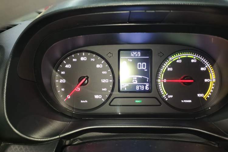 Used Roewe Clever 2021 302 km New Four-Seater Super-Efficient Version Instrument Cluster