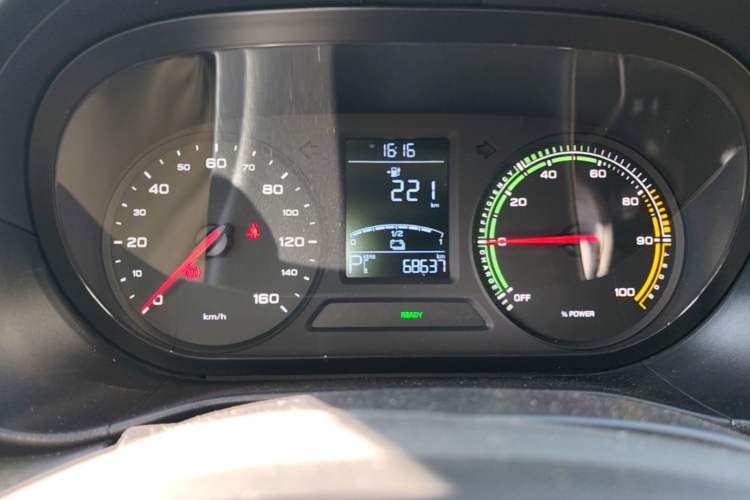 Used Roewe Clever 2021 302 km New Four-Seater Super-Efficient Version Instrument Cluster