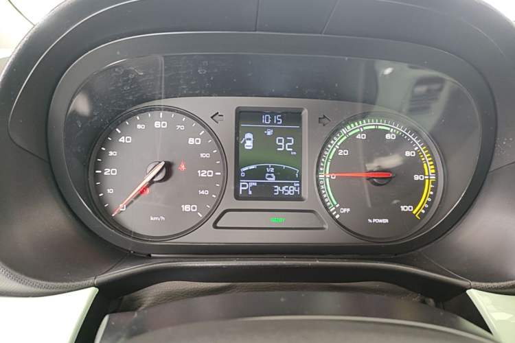 Used Roewe Clever 2021 302 km New Four-Seater Super-Efficient Version Instrument Cluster
