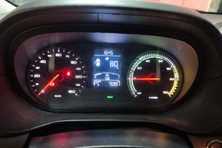Used Roewe Clever 2021 302 km New Four-Seater Super-Efficient Version Instrument Cluster