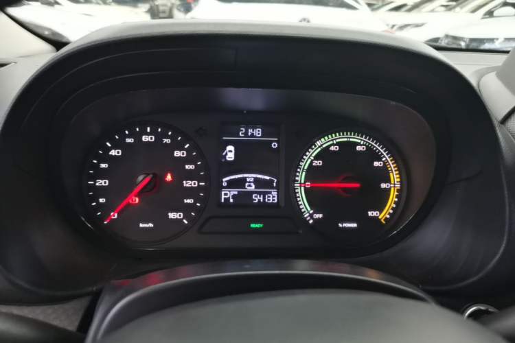 Used Roewe Clever 2021 302 km New Four-Seater Super-Efficient Version Instrument Cluster